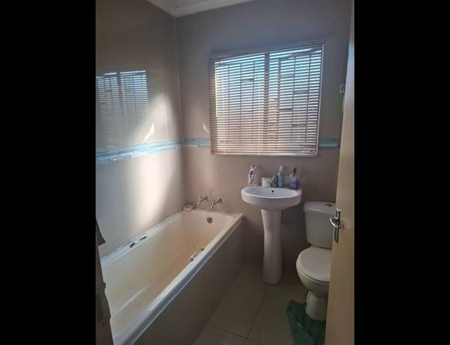 2 BEDROOM HOUSE FOR SALE IN SOSHANGUVE VV